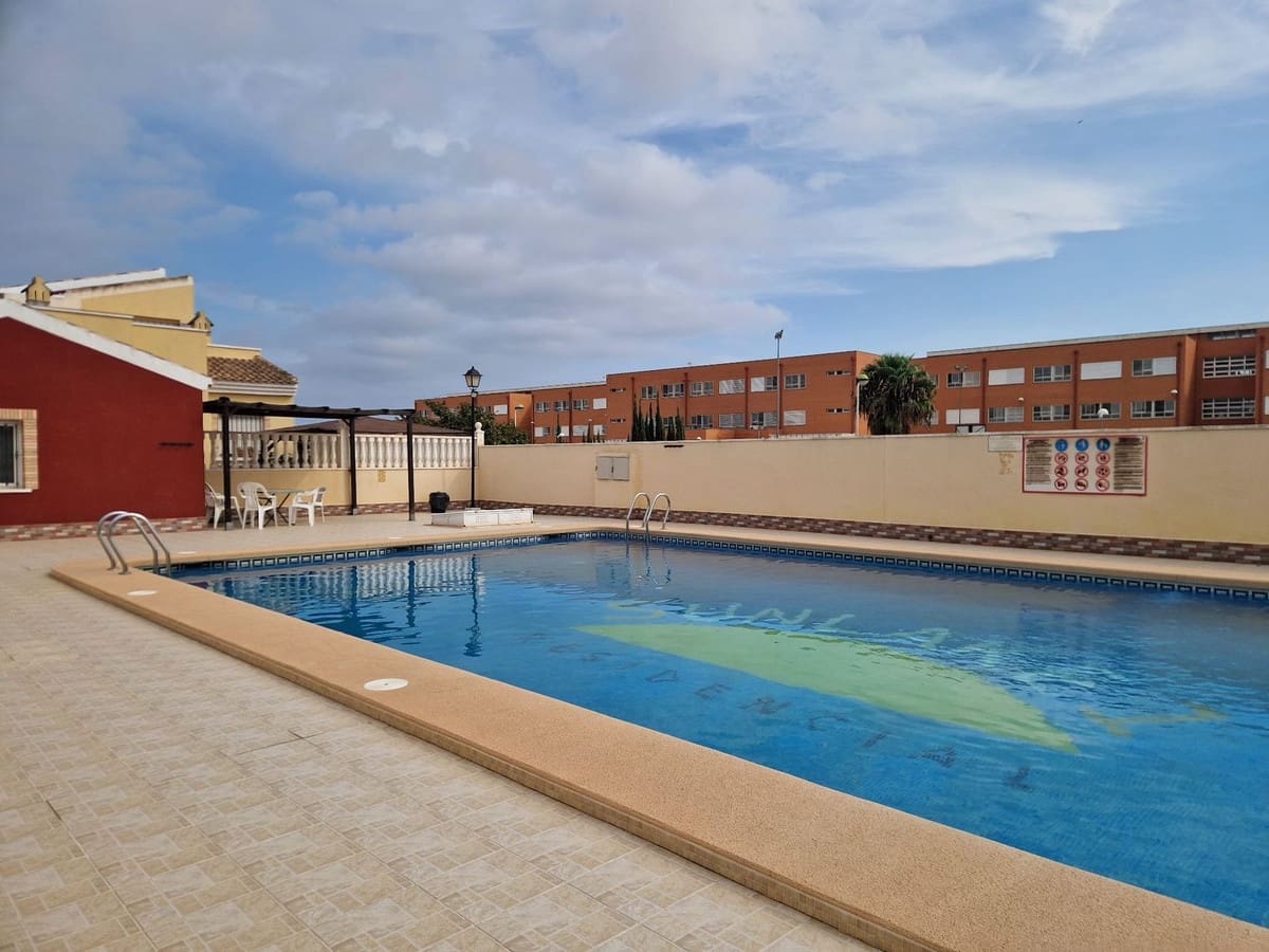 3 chambre Bungalow à vendre à Torrevieja avec piscine garage - 188 000 € (Ref: 9310759)