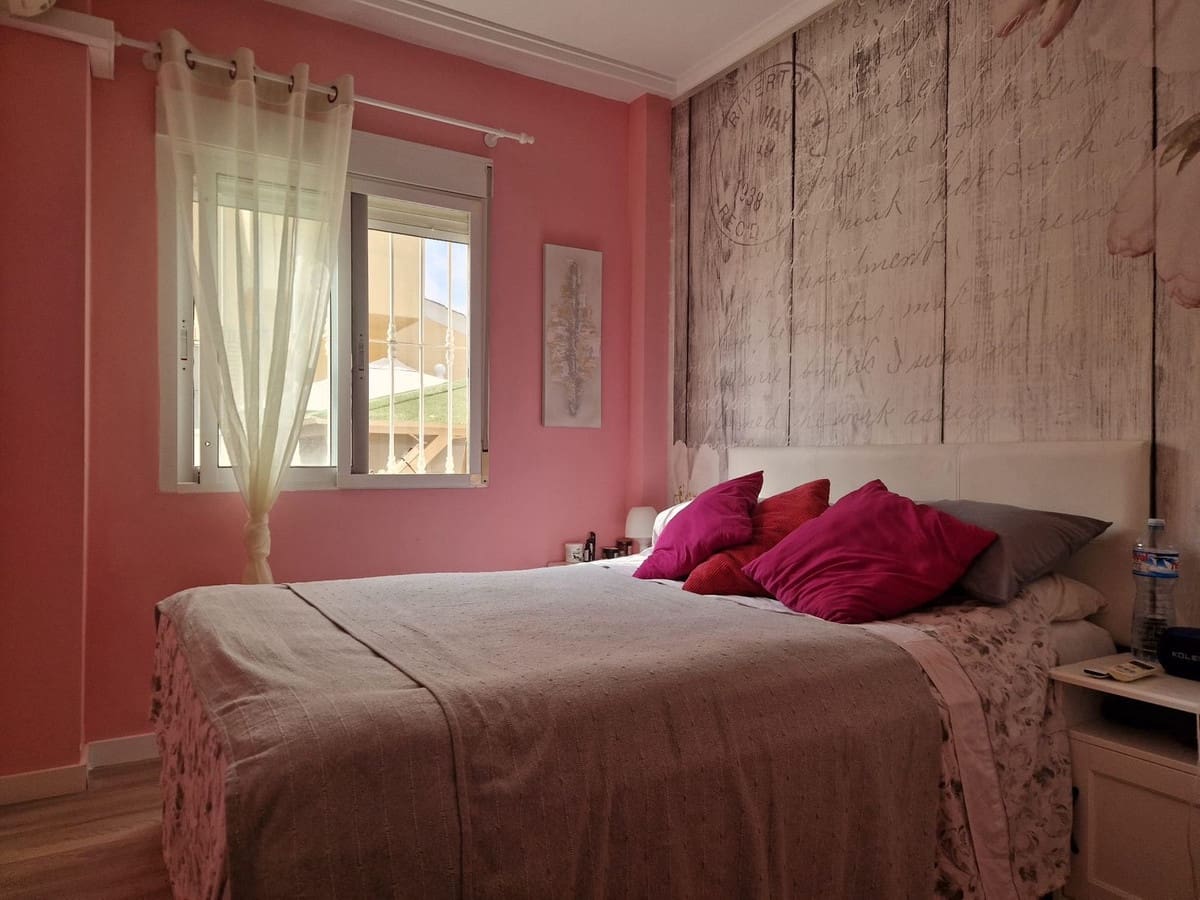 3 chambre Bungalow à vendre à Torrevieja avec piscine garage - 188 000 € (Ref: 9310759)