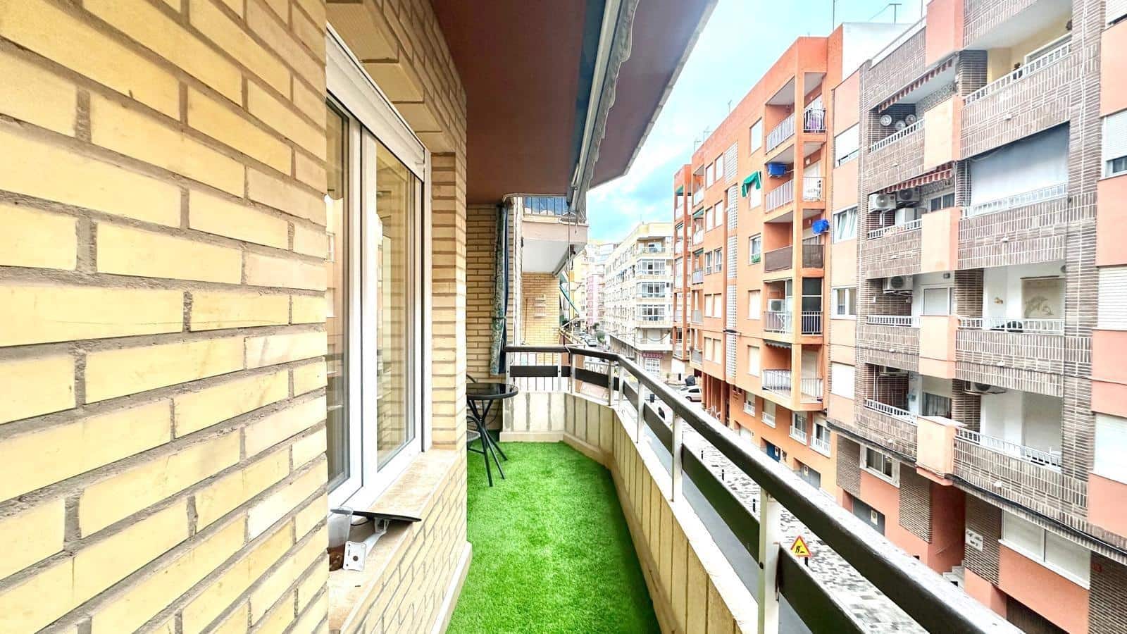 3 quarto Apartamento para venda em Torrevieja - 209 000 € (Ref: 9312660)
