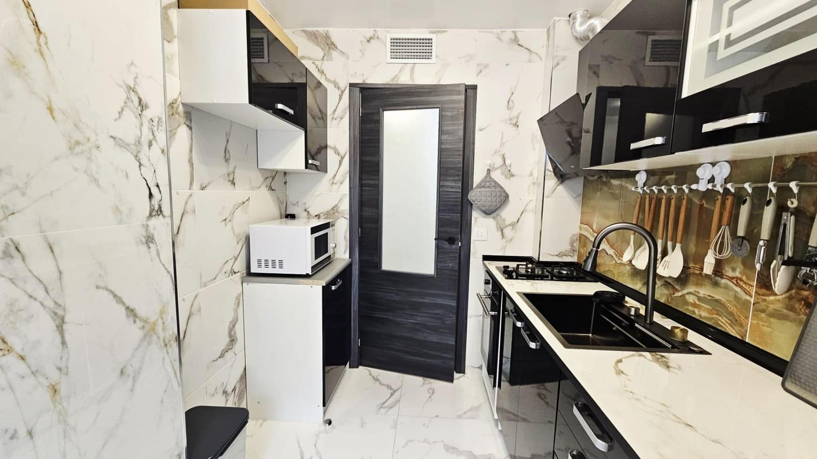 Apartamento de 3 habitaciones en Torrevieja en venta - 193.900 € (Ref: 9312661)