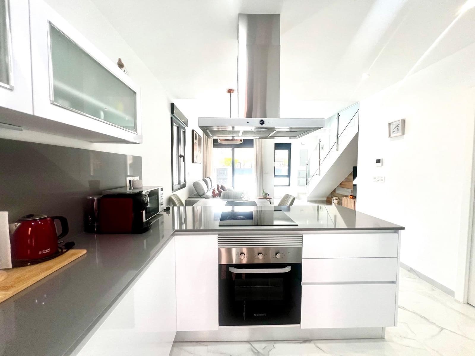 3 camera da letto Villa in vendita in Torrevieja con piscina - 385.000 € (Rif: 9317729)