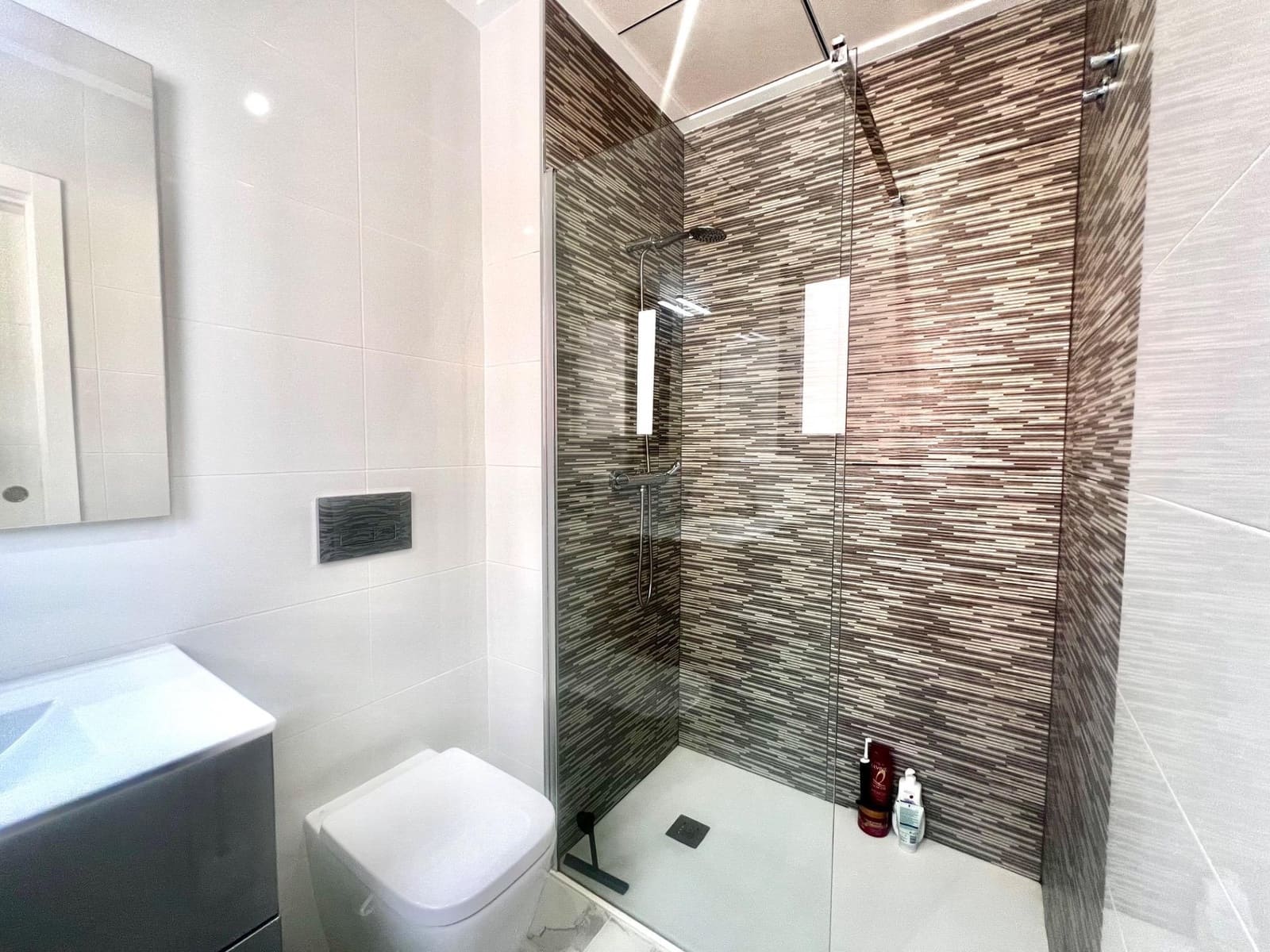 3 camera da letto Villa in vendita in Torrevieja con piscina - 385.000 € (Rif: 9317729)