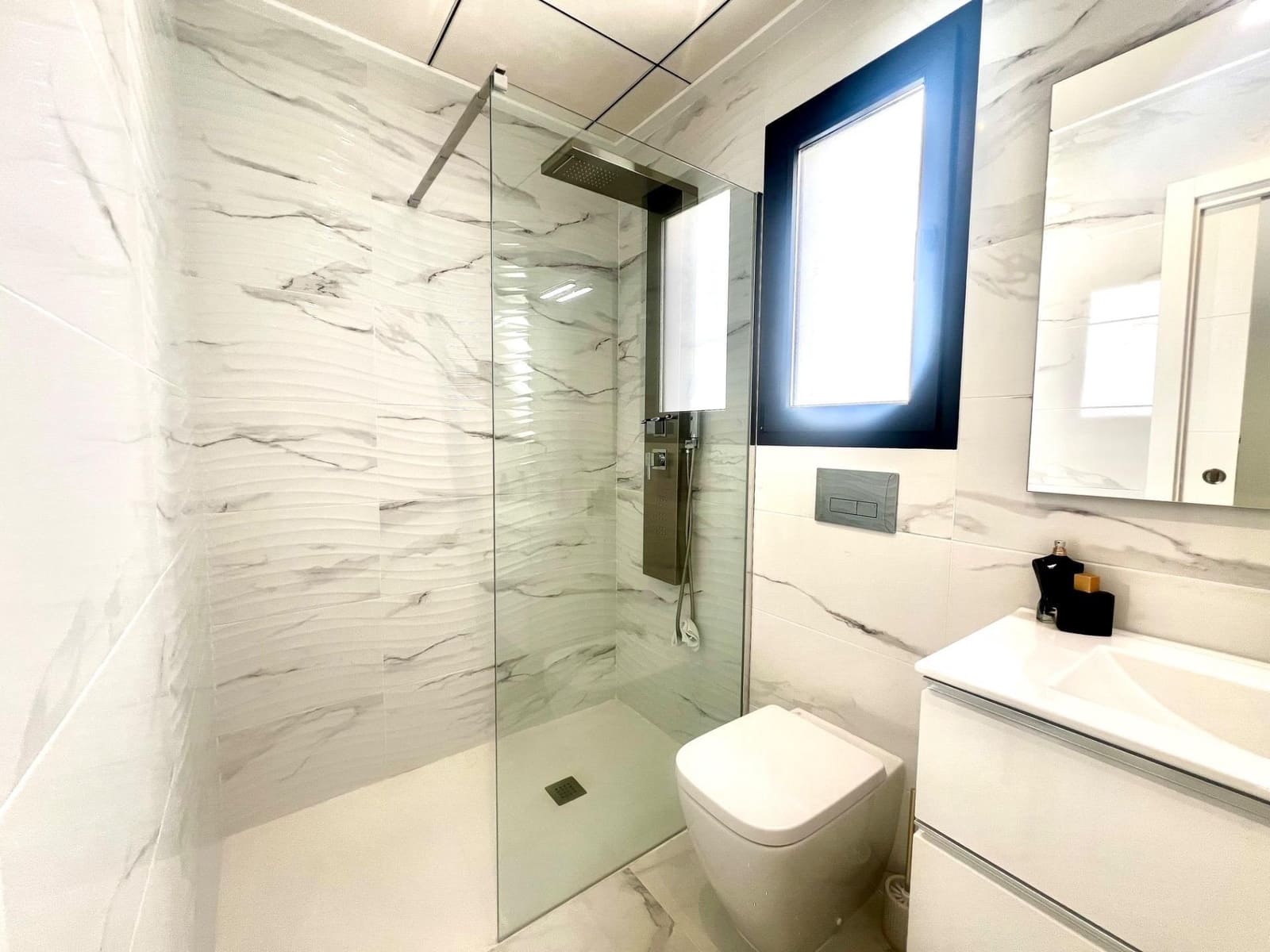 3 camera da letto Villa in vendita in Torrevieja con piscina - 385.000 € (Rif: 9317729)