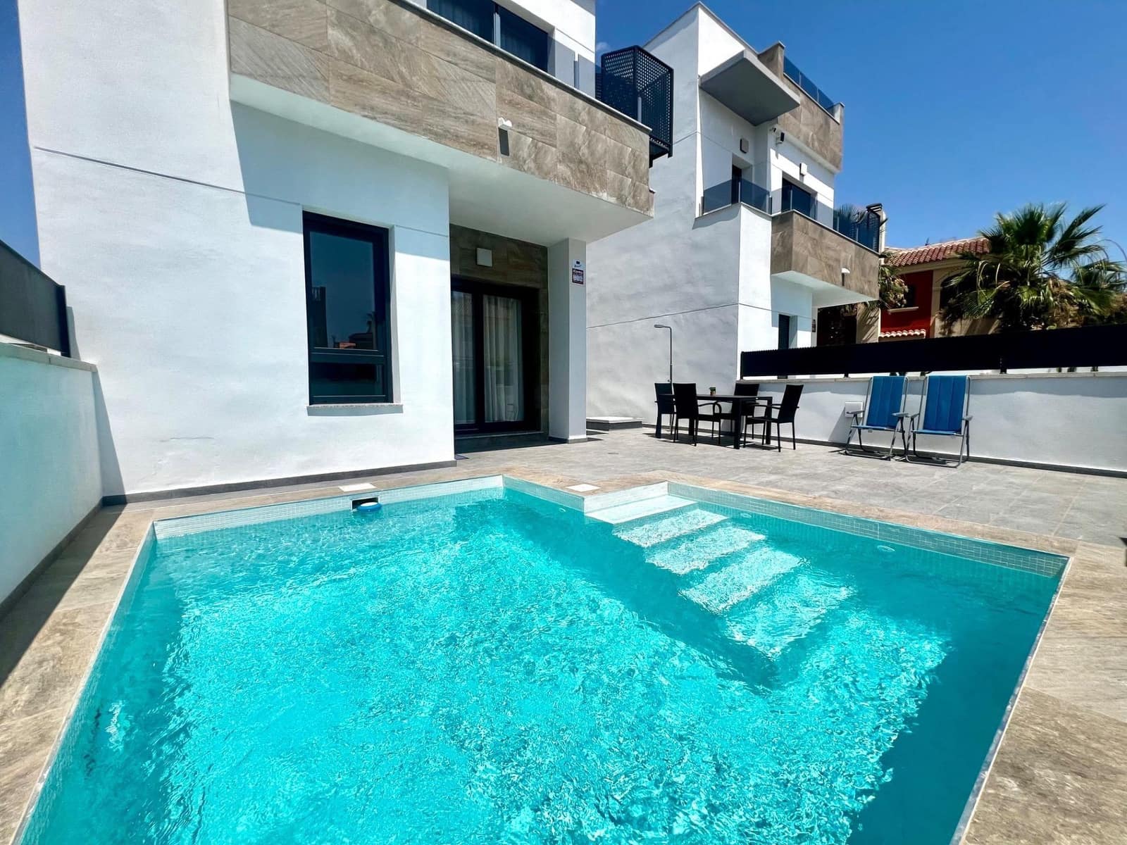 3 camera da letto Villa in vendita in Torrevieja con piscina - 385.000 € (Rif: 9317729)