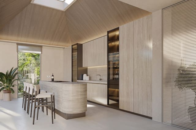 5 slaapkamer Villa te koop in Las Brisas, Marbella met zwembad - € 6.100.000 (Ref: 9321707)