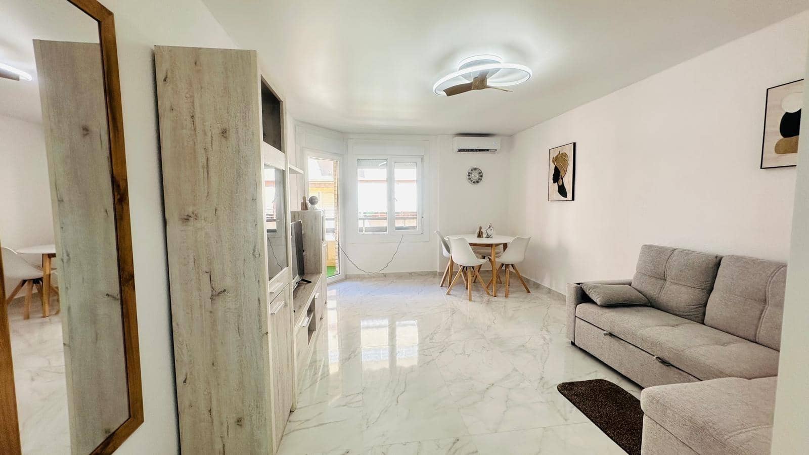 3 makuuhuone Huoneisto myytävänä paikassa Torrevieja - 210 000 € (Ref: 9321720)