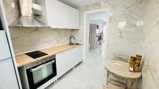 3 makuuhuone Huoneisto myytävänä paikassa Playa del Cura, Torrevieja - 210 000 € (Ref: 9321720)