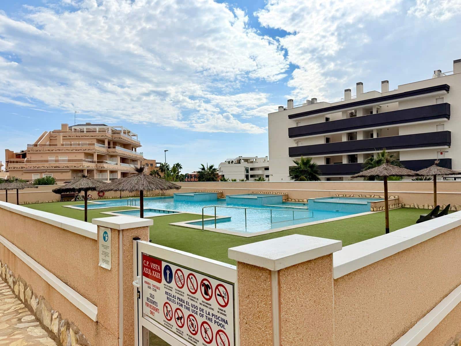 Apartamento de 3 habitaciones en Orihuela Costa en venta con garaje - 354.000 € (Ref: 9322576)