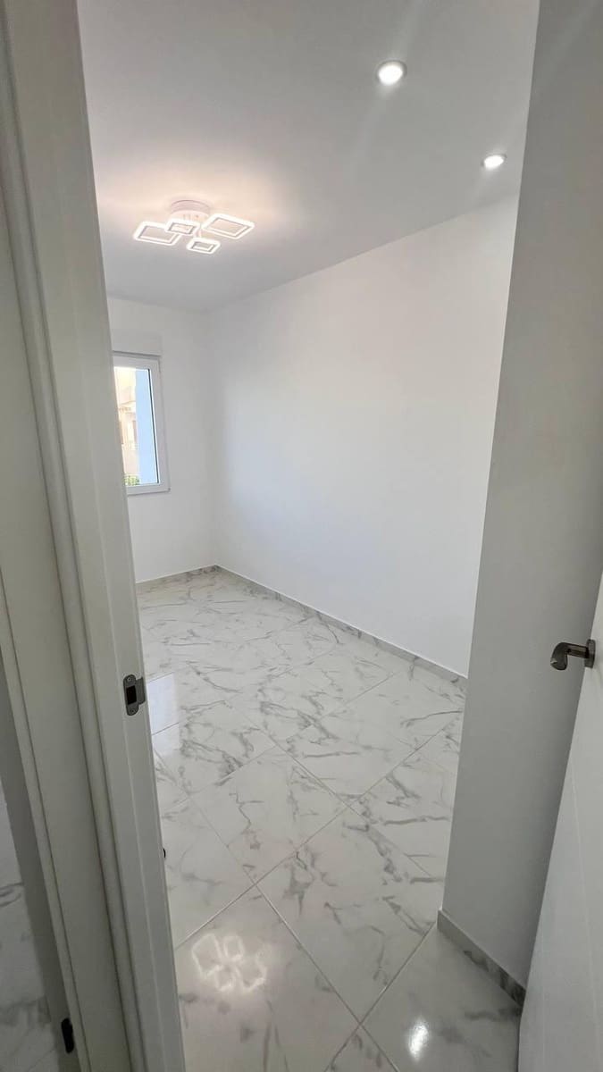 3 bedroom Townhouse for sale in Torrevieja with pool - € 229,000 (Ref: 9322577)