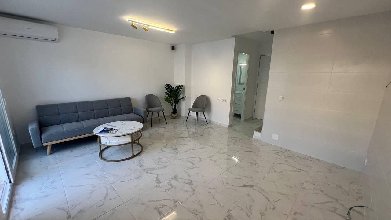 3 bedroom Townhouse for sale in Torrevieja with pool - € 229,000 (Ref: 9322577)