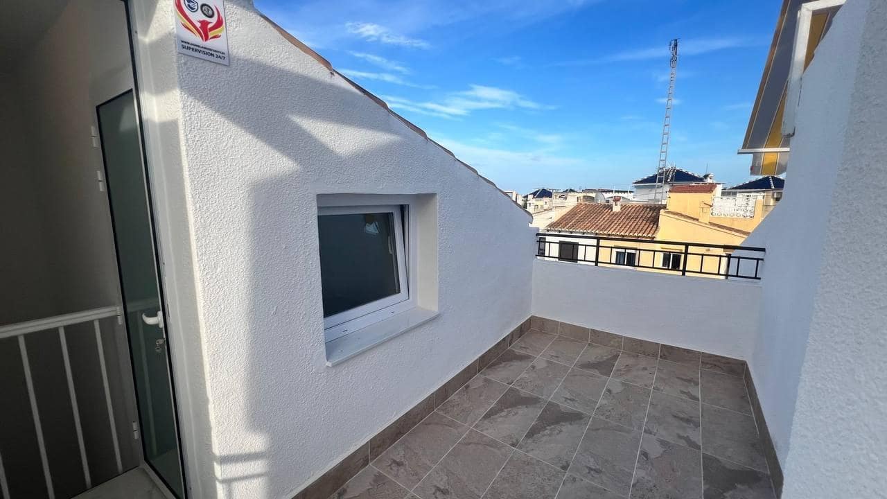 3 bedroom Townhouse for sale in Torrevieja with pool - € 229,000 (Ref: 9322577)