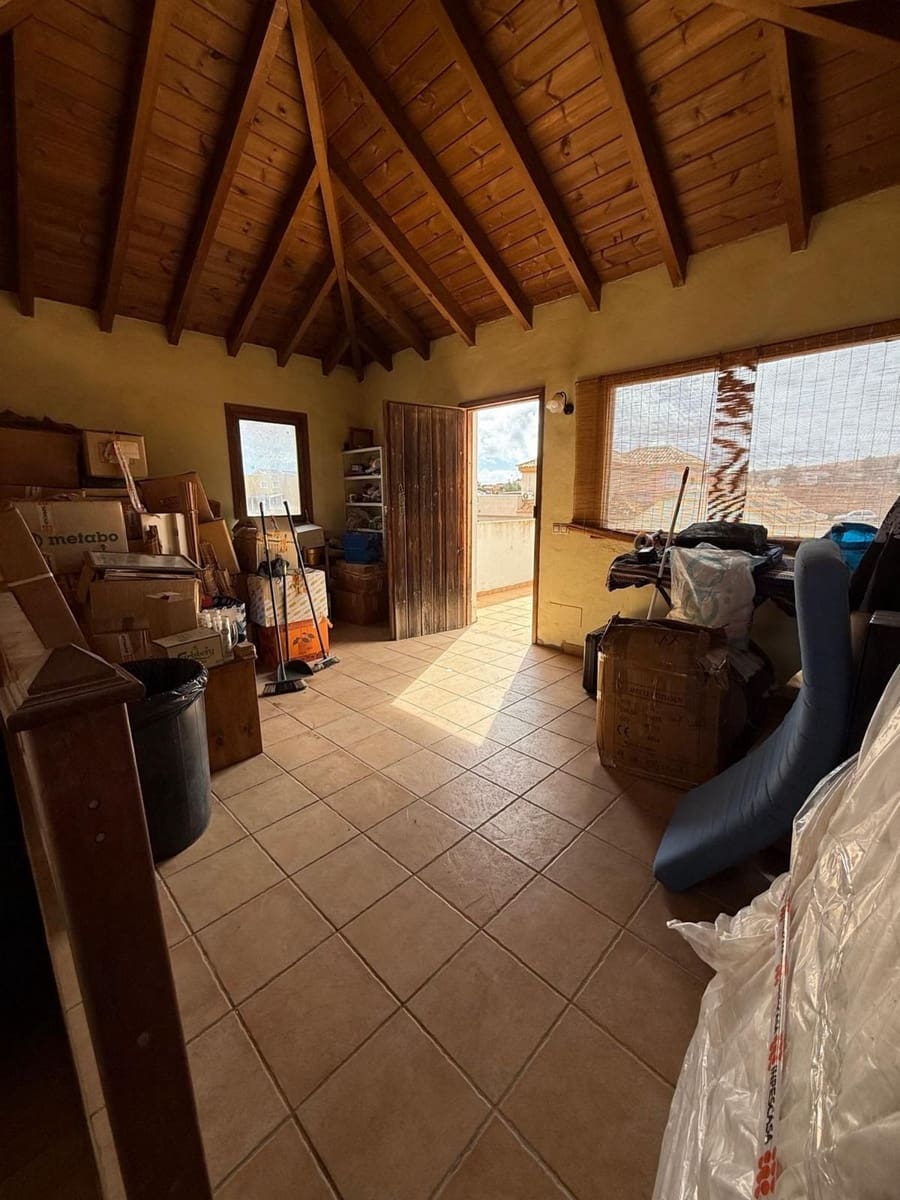 4 sovrum Villa till salu i Puerto del Rosario med pool garage - 320 000 € (Ref: 9326295)