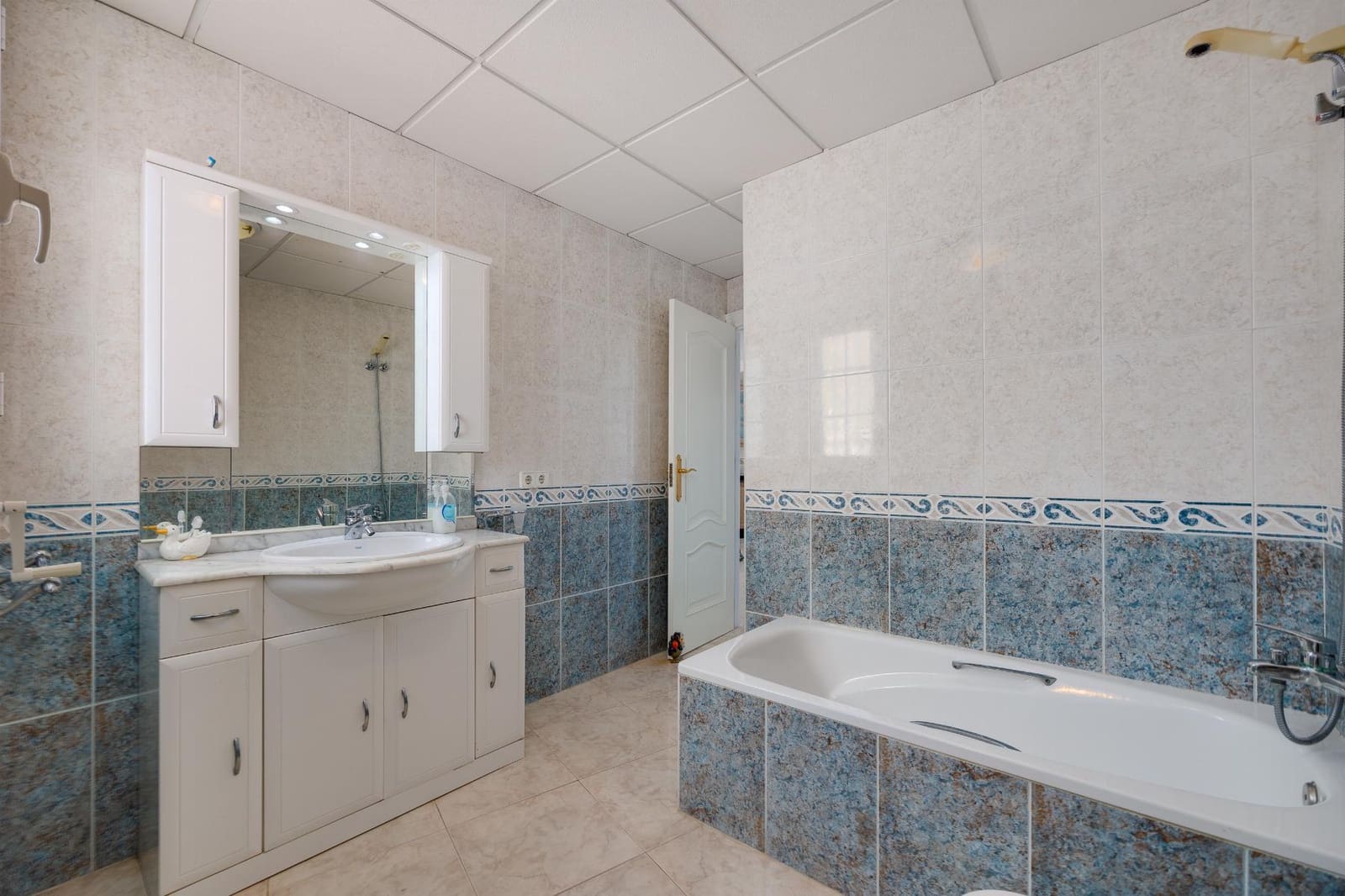 4 sypialnia Apartament na sprzedaż w Torrevieja z garażem - 389 500 € (Ref: 9330503)