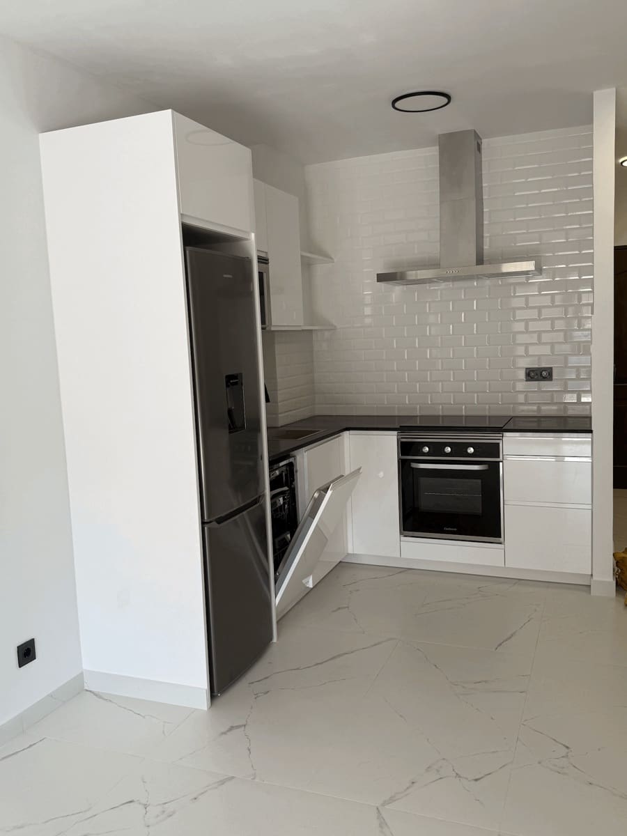 2 soveværelse Lejlighed til salg i Torrevieja med swimmingpool - € 165.000 (Ref: 9330505)