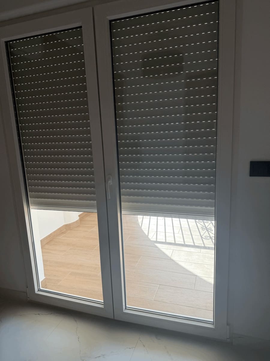 2 soveværelse Lejlighed til salg i Torrevieja med swimmingpool - € 165.000 (Ref: 9330505)