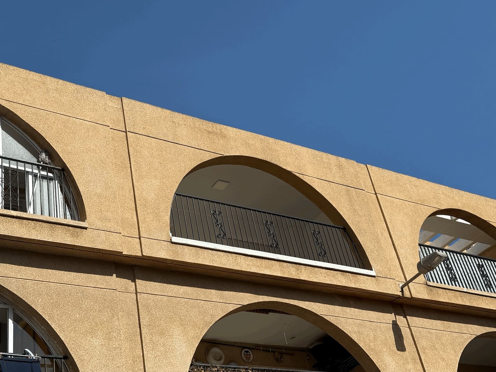 2 soveværelse Lejlighed til salg i Torrevieja med swimmingpool - € 165.000 (Ref: 9330505)