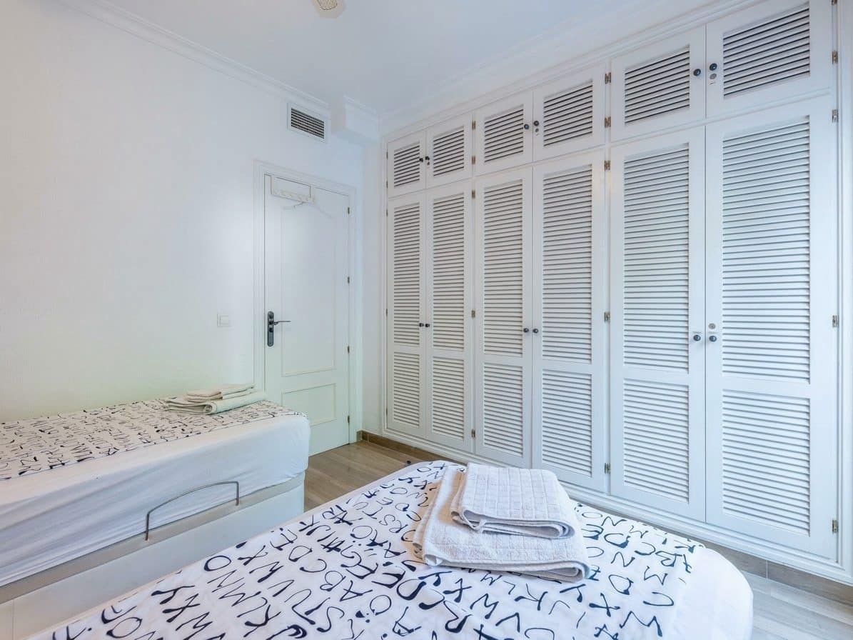 2 bedroom Apartment for sale in Mijas Costa - € 449,999 (Ref: 9359121)