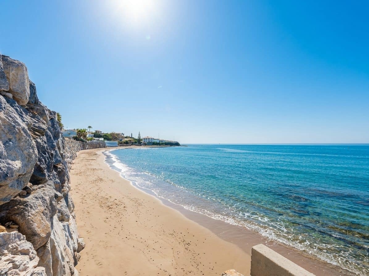 2 bedroom Apartment for sale in Mijas Costa - € 449,999 (Ref: 9359121)