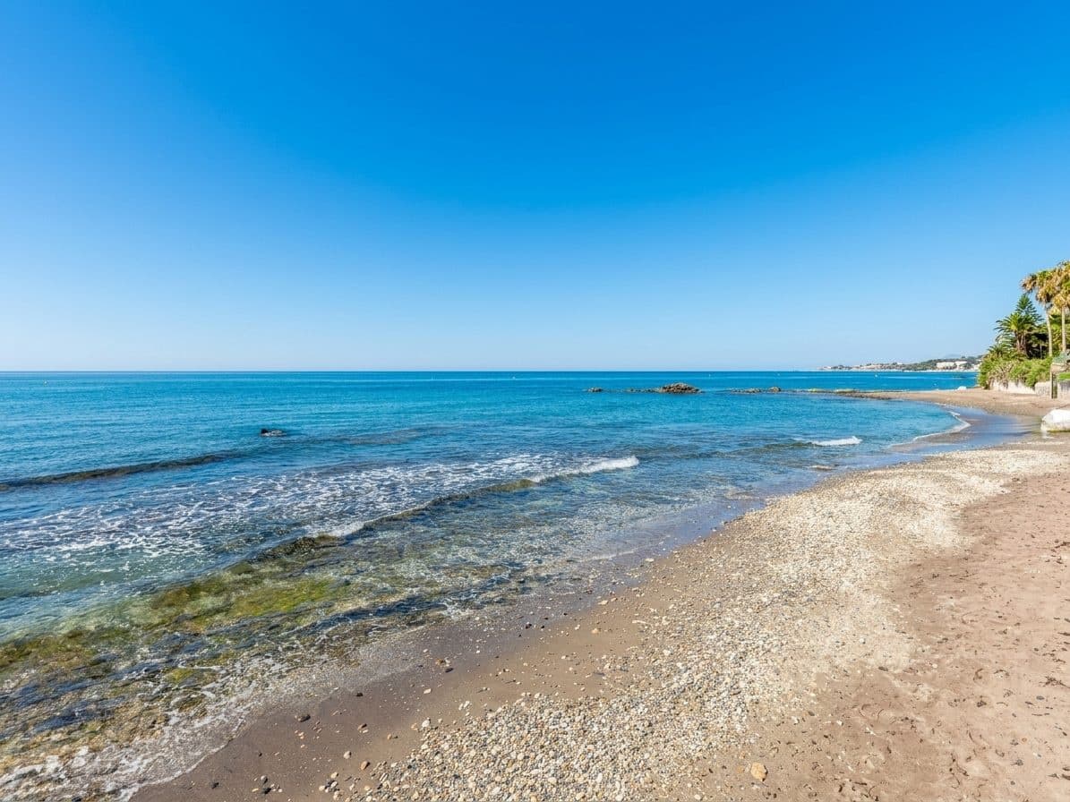 2 bedroom Apartment for sale in Mijas Costa - € 449,999 (Ref: 9359121)