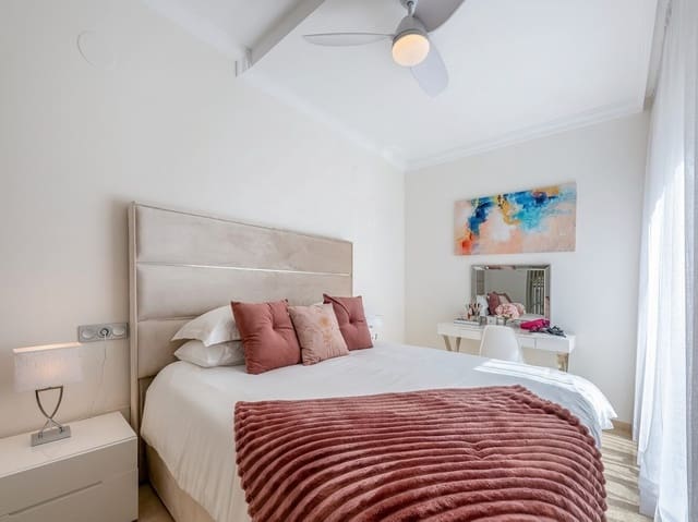 3 slaapkamer Appartement te koop in Centro, Estepona met zwembad - € 460.000 (Ref: 9359122)