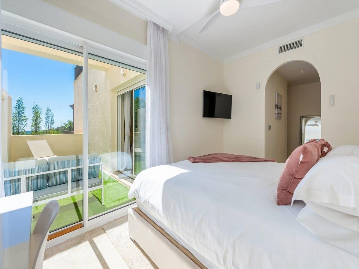 3 slaapkamer Appartement te koop in Estepona met zwembad - € 460.000 (Ref: 9359122)