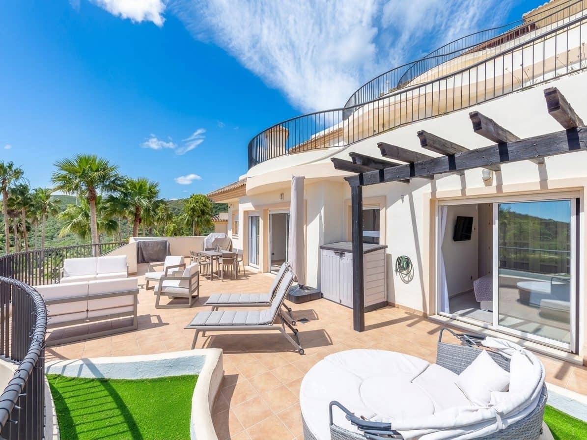 3 slaapkamer Appartement te koop in Estepona met zwembad - € 460.000 (Ref: 9359122)
