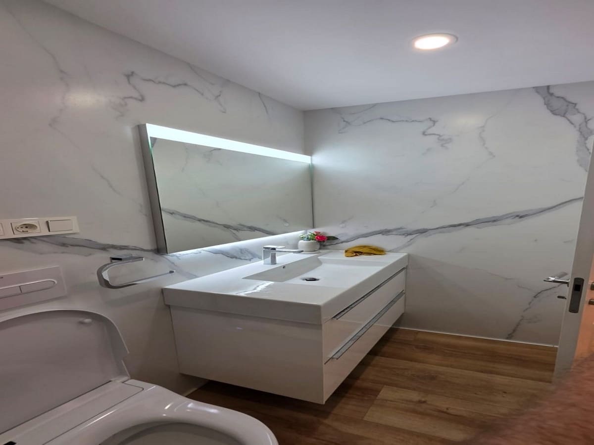 Apartamento de 3 habitaciones en Fuengirola en venta con piscina - 346.000 € (Ref: 9359123)