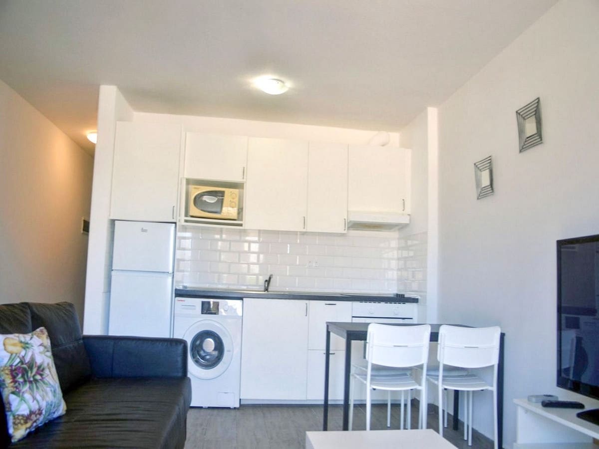 1 sypialnia Apartament na sprzedaż w Caleta de Fuste z basenem - 150 000 € (Ref: 9359126)