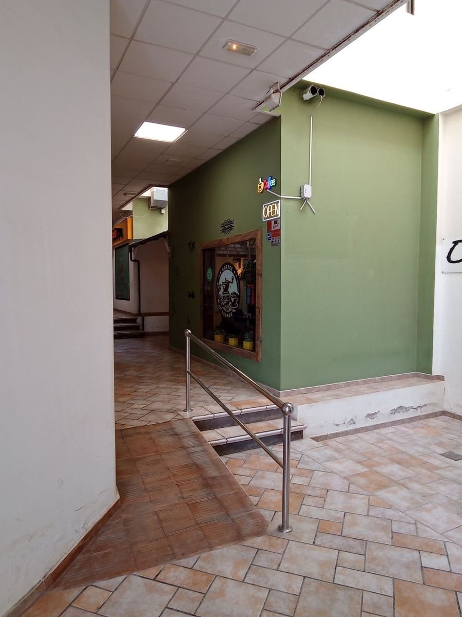 Kommersiell til salgs i Corralejo - € 99 000 (Ref: 9359127)