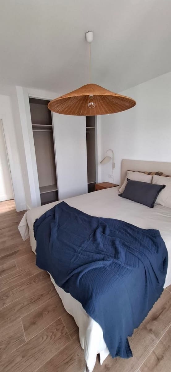 2 slaapkamer Appartement te koop in Corralejo met zwembad garage - € 249.000 (Ref: 9359130)