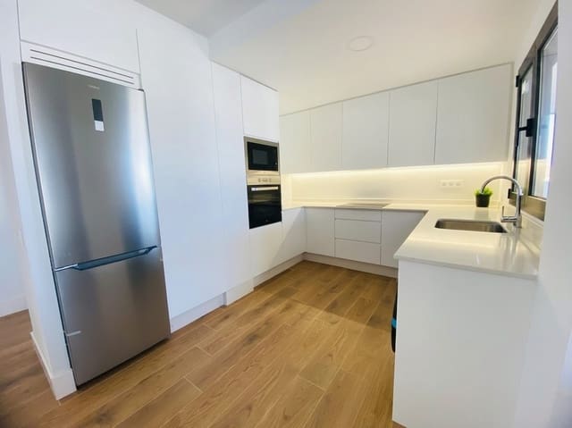 2 bedroom Apartment for sale in Corralejo, La Oliva with pool - € 249,000 (Ref: 9359130)