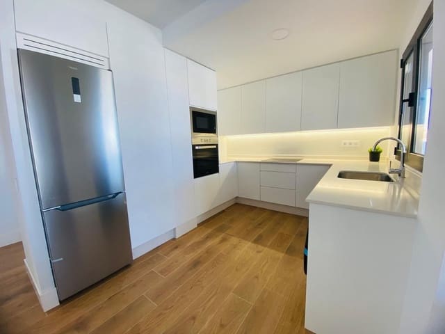 3 Zimmer Apartment zu verkaufen in Corralejo, La Oliva mit Pool Garage - 352.000 € (Ref: 9359131)