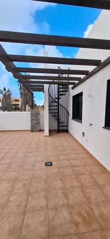 3 slaapkamer Appartement te koop in Corralejo, La Oliva met zwembad garage - € 352.000 (Ref: 9359131)