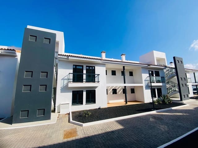 Apartamento de 3 habitaciones en Corralejo, La Oliva en venta con piscina garaje - 342.000 € (Ref: 9359131)