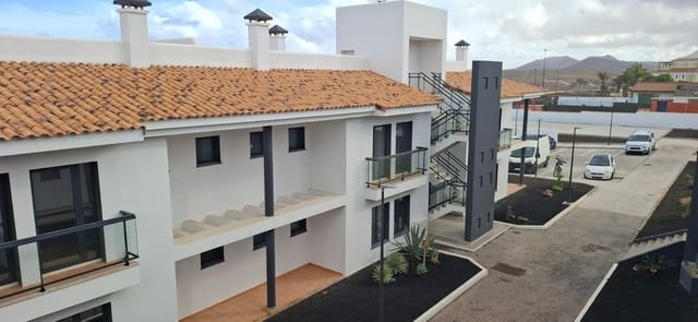 Apartamento de 3 habitaciones en Corralejo, La Oliva en venta con piscina garaje - 342.000 € (Ref: 9359131)