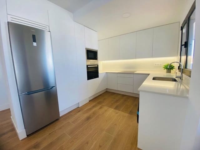 3 sypialnia Apartament na sprzedaż w Corralejo, La Oliva z basenem garażem - 342 000 € (Ref: 9359131)