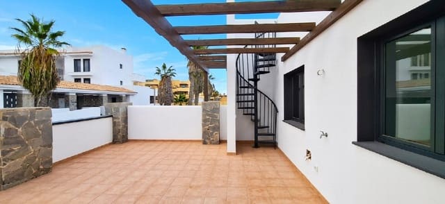3 sypialnia Apartament na sprzedaż w Corralejo, La Oliva z basenem garażem - 342 000 € (Ref: 9359131)
