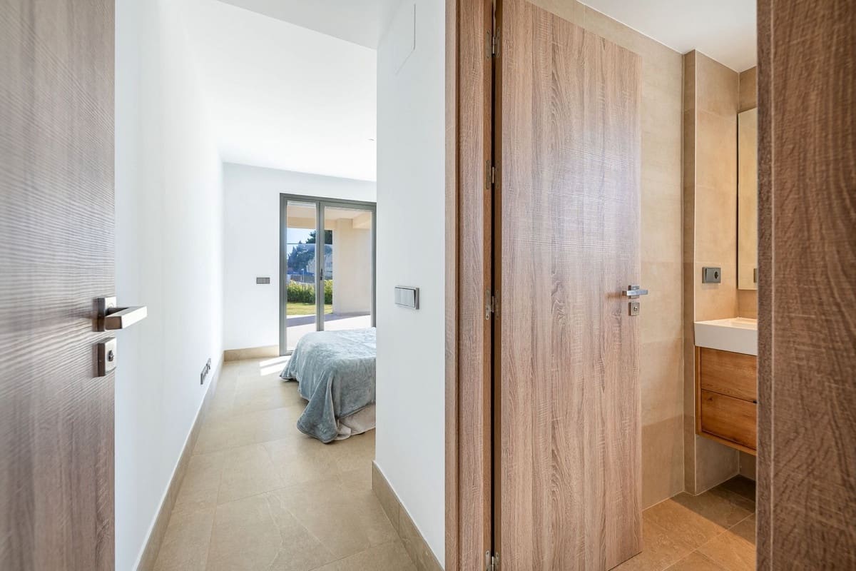 3 sypialnia Apartament na sprzedaż w Bahia de Casares z basenem garażem - 435 000 € (Ref: 9359133)