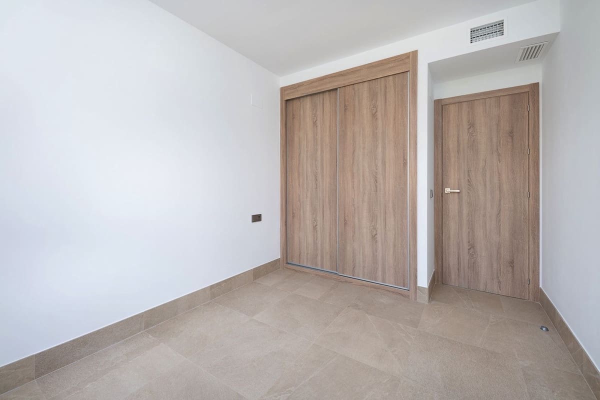 3 sypialnia Apartament na sprzedaż w Bahia de Casares z basenem garażem - 435 000 € (Ref: 9359133)