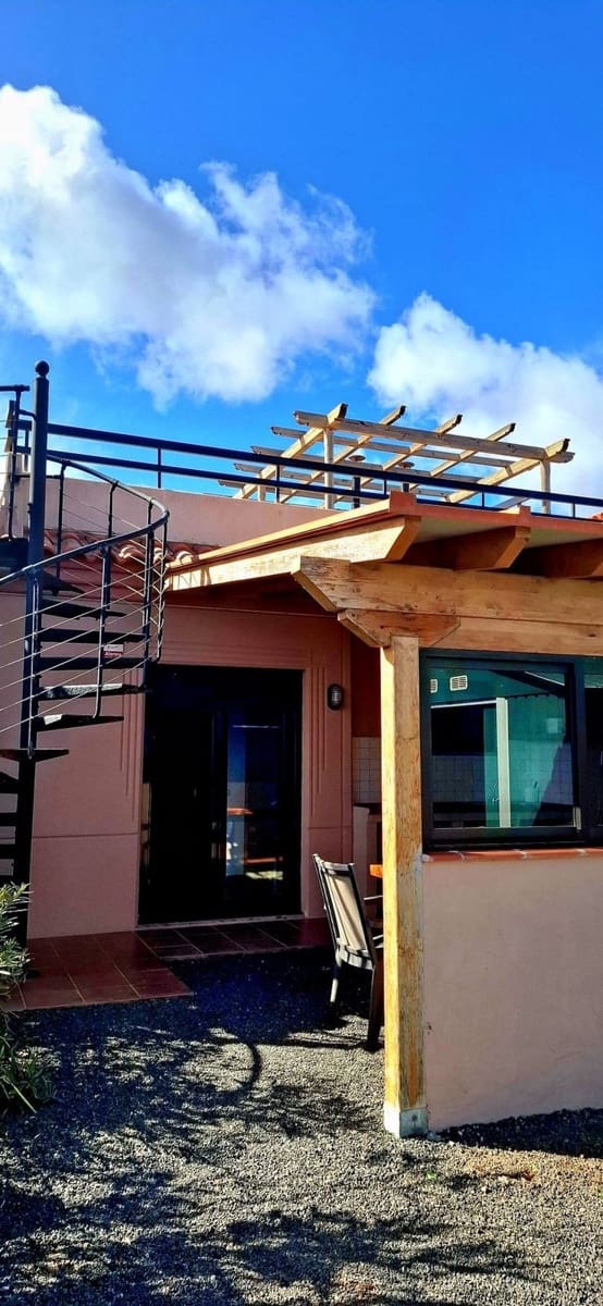 Apartamento de 1 habitación en Lajares en venta con piscina - 185.000 € (Ref: 9359134)