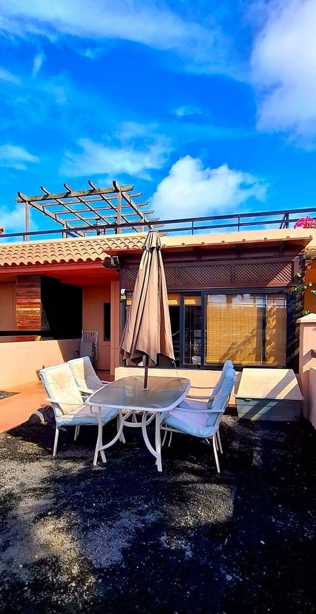 1 Zimmer Apartment zu verkaufen in Lajares mit Pool - 185.000 € (Ref: 9359134)