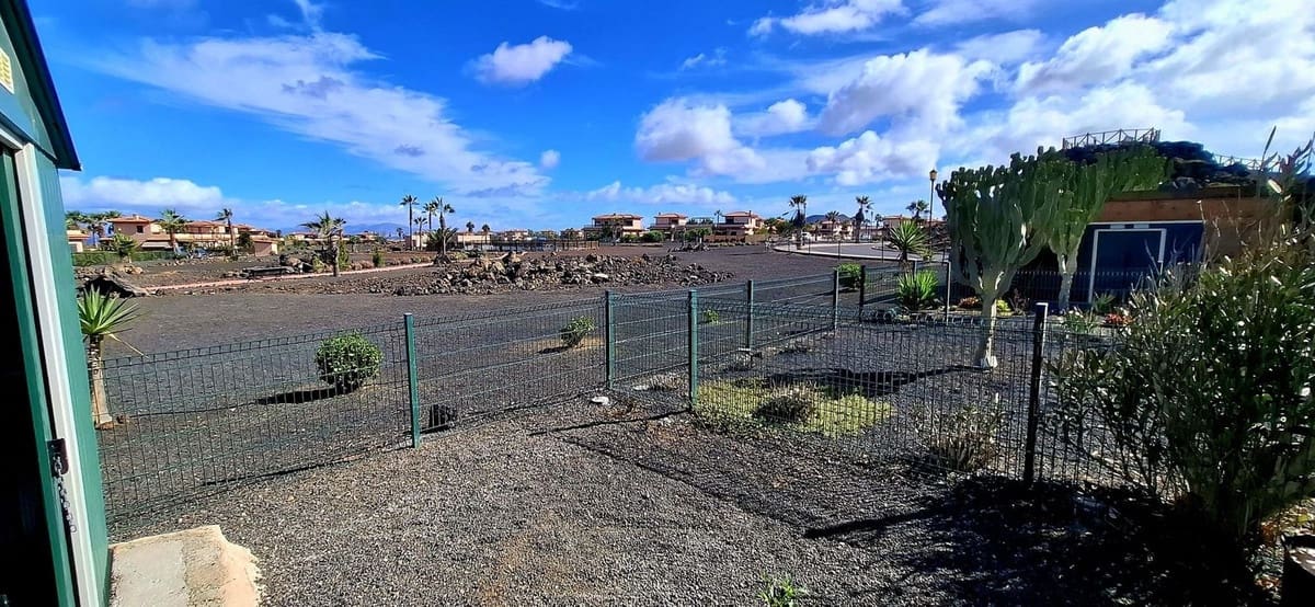 1 Zimmer Apartment zu verkaufen in Lajares mit Pool - 185.000 € (Ref: 9359134)