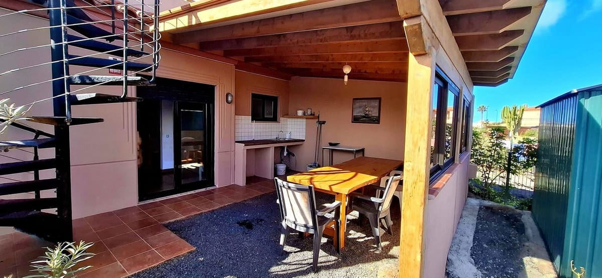 1 soveværelse Lejlighed til salg i Lajares med swimmingpool - € 185.000 (Ref: 9359134)