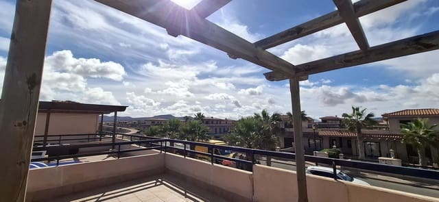 Apartamento de 1 habitación en Lajares, La Oliva en venta con piscina - 185.000 € (Ref: 9359134)