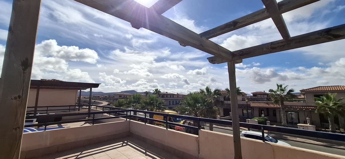 1 bedroom Apartment for sale in Lajares with pool - € 185,000 (Ref: 9359134)