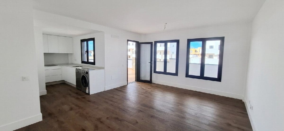 2 bedroom Apartment for sale in La Oliva with pool garage - € 295,000 (Ref: 9359135)
