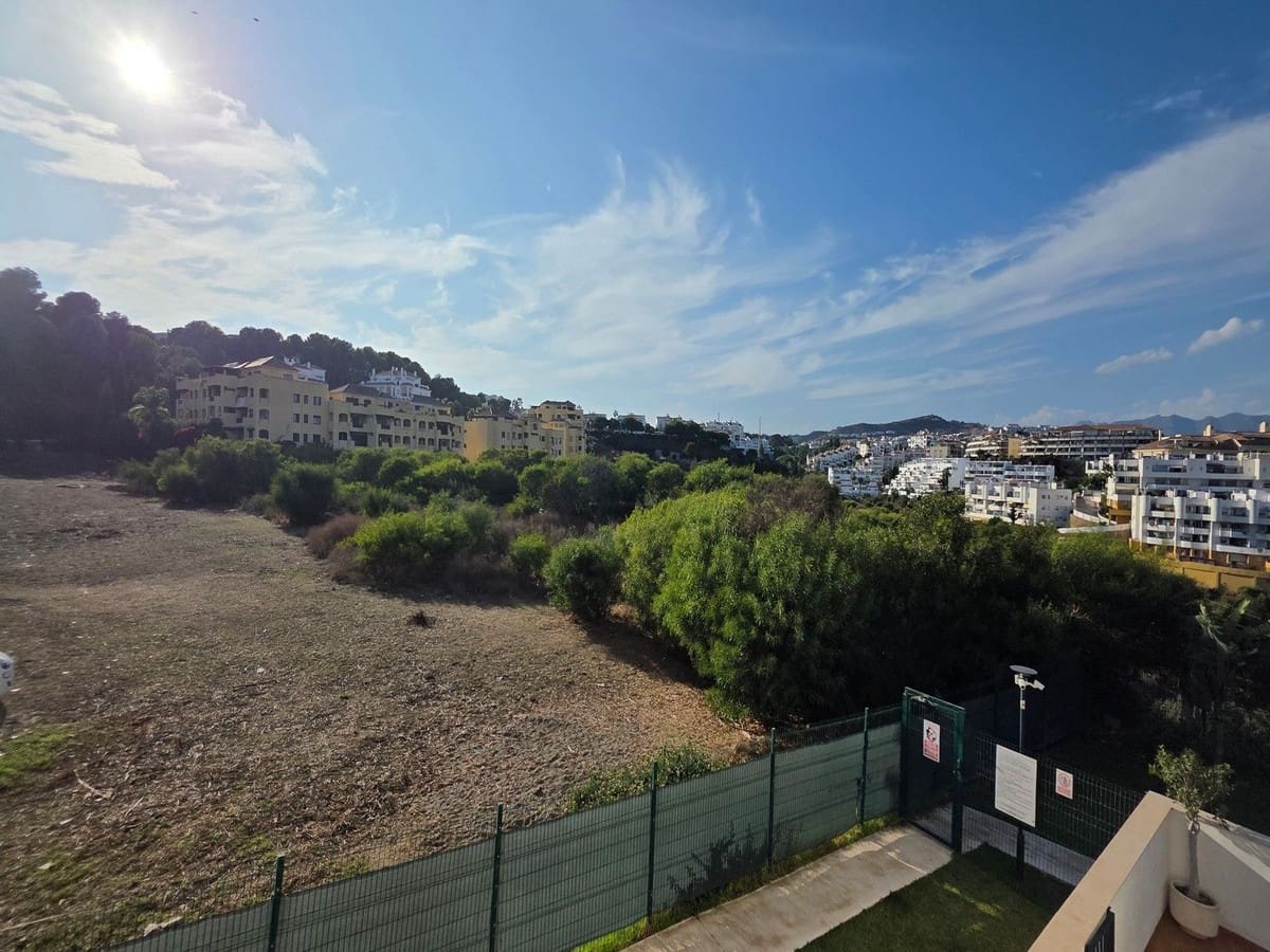 3 chambre Appartement à vendre à Riviera del Sol avec piscine garage - 430 000 € (Ref: 9359136)