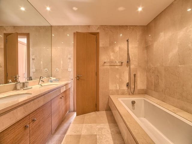 3 bedroom Apartment for sale in Mijas Costa, Mijas with pool garage - € 425,000 (Ref: 9359137)