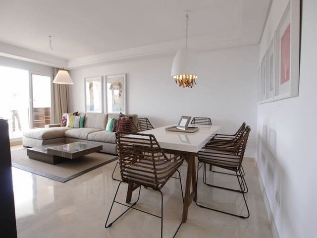3 makuuhuone Huoneisto myytävänä paikassa Mijas Costa, Mijas mukana uima-altaan 
autotalli - 425 000 € (Ref: 9359137)