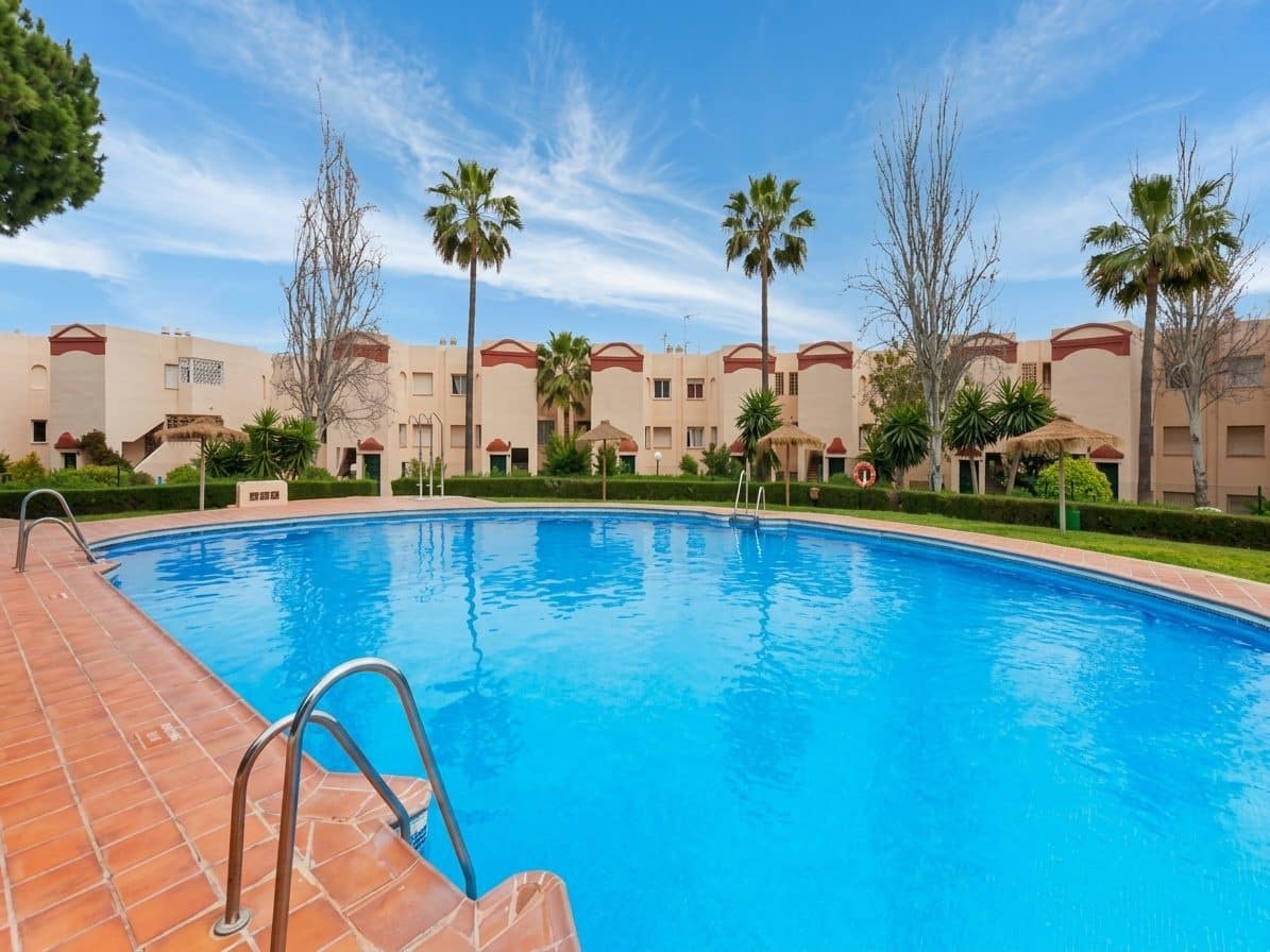 Apartamento de 2 habitaciones en Riviera del Sol en venta con piscina - 350.000 € (Ref: 9359138)